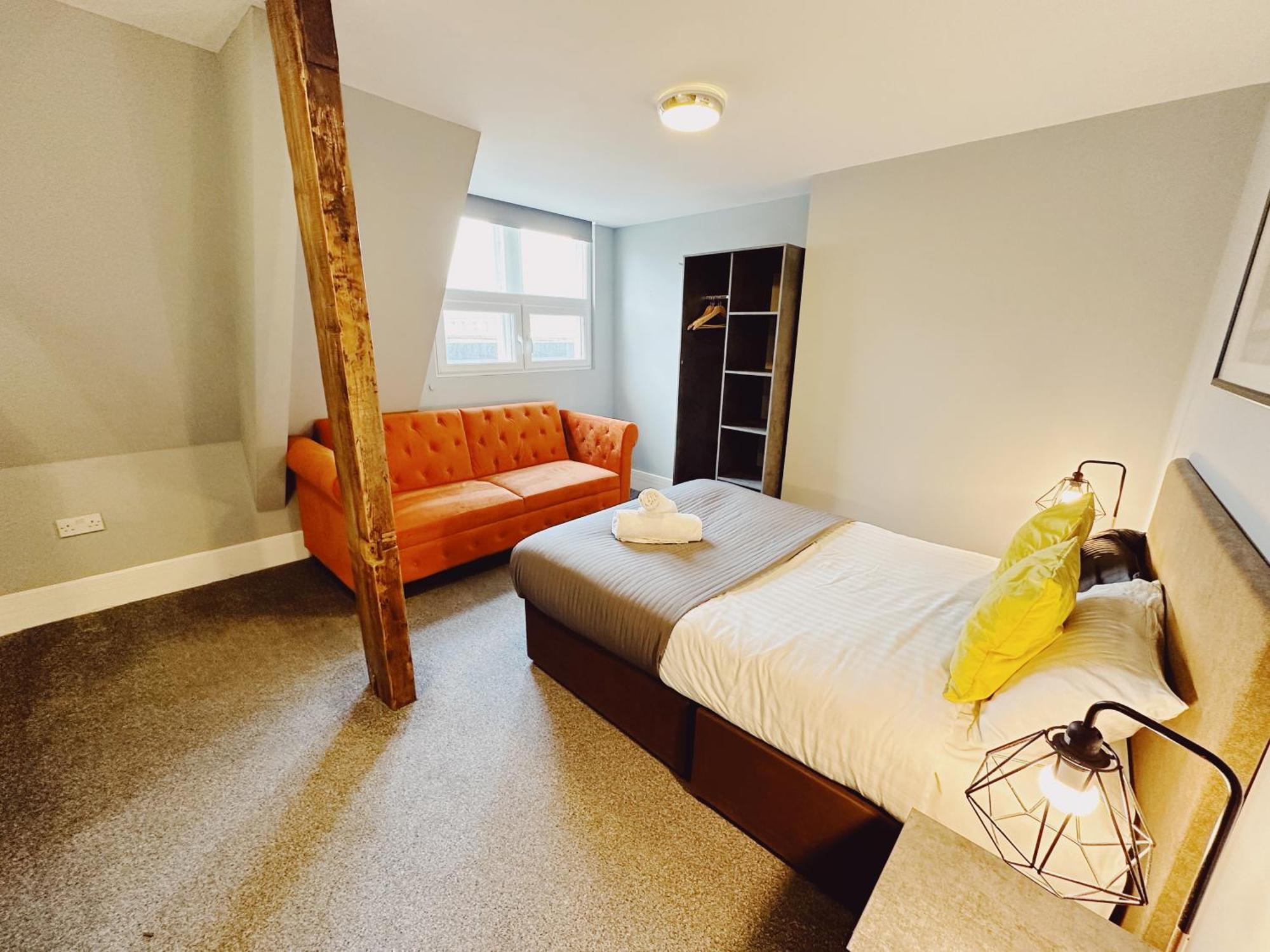 Apartment 2 Bedroom In The Heart Of - Spacious - Sleeps 7