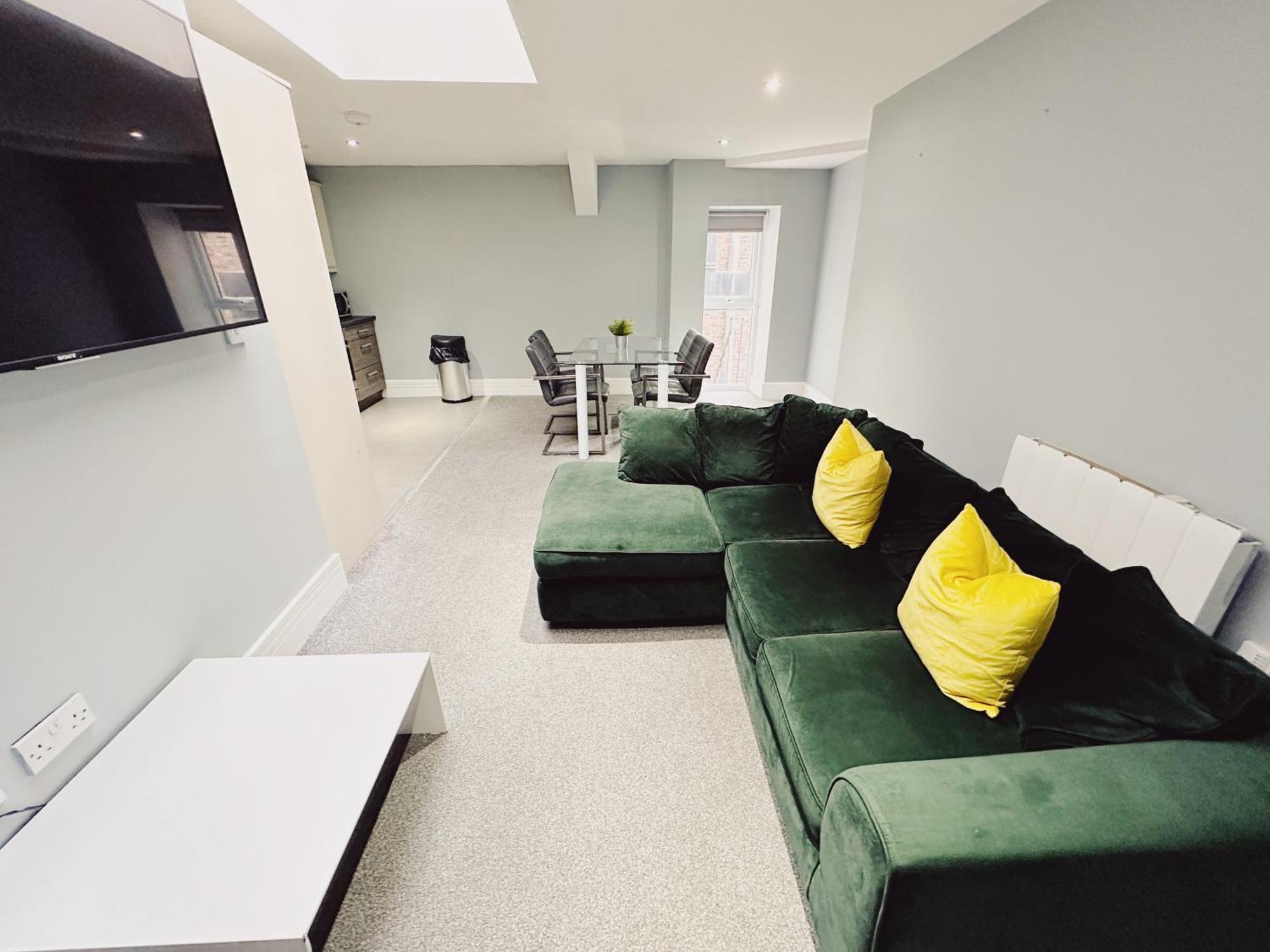 Apartment 2 Bedroom In The Heart Of - Spacious - Sleeps 7 Newcastle upon Tyne