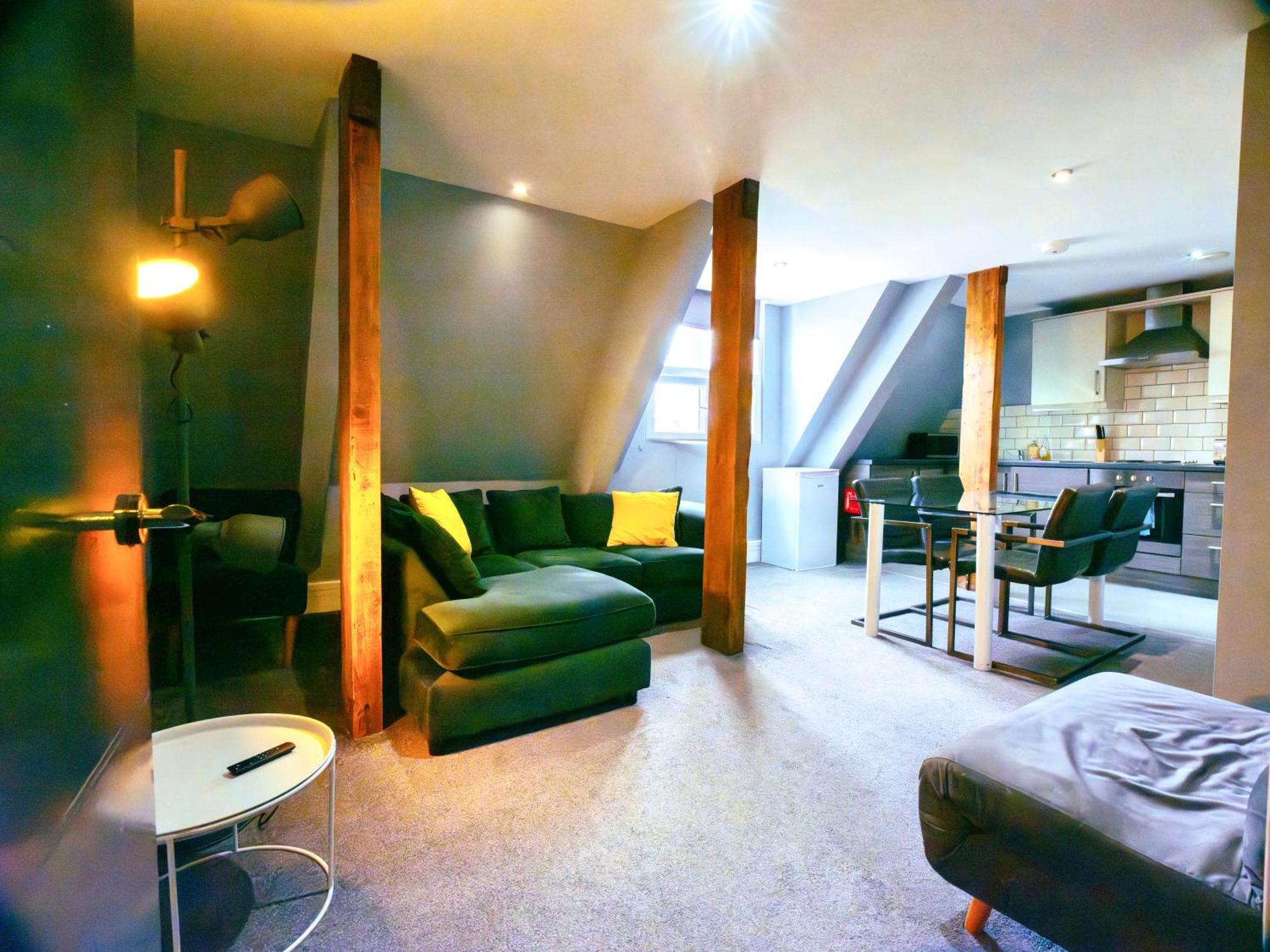 Apartment 2 Bedroom In The Heart Of - Spacious - Sleeps 7 Newcastle upon Tyne