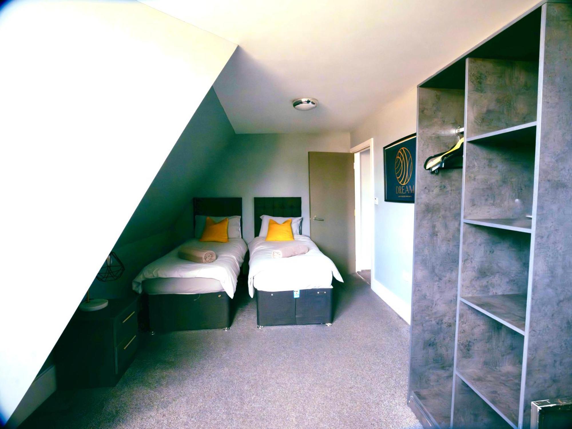 2 Bedroom In The Heart Of - Spacious - Sleeps 7