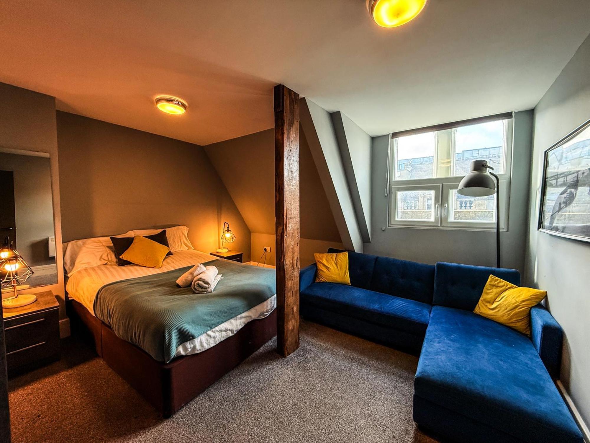 2 Bedroom In The Heart Of - Spacious - Sleeps 7 Apartment Newcastle upon Tyne