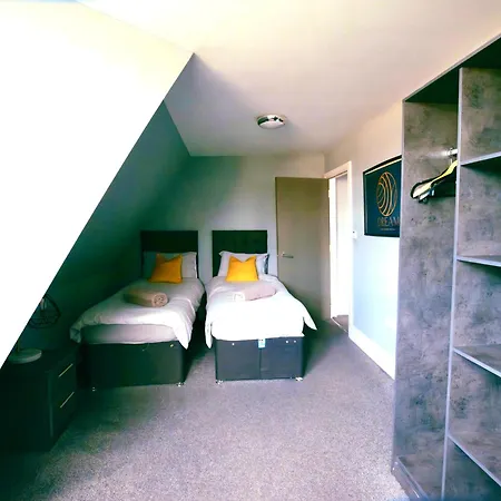 2 Bedroom Apartment In The Heart Of Newcastle - Spacious - Sleeps 7 Exterior photo